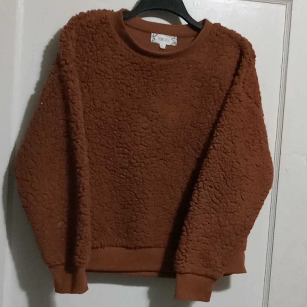 FUZZY PINK ROSE SWEATER🤎